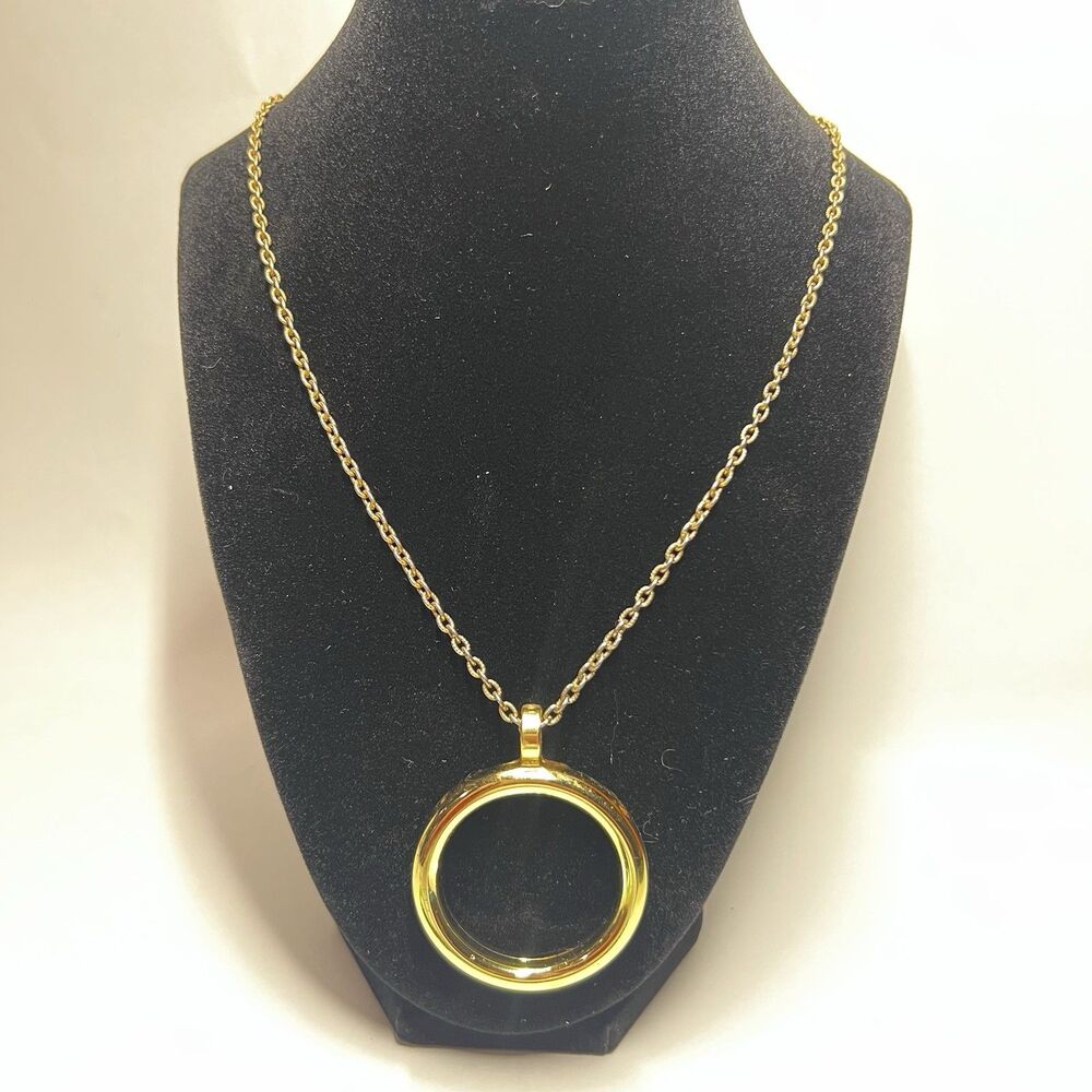 Vintage Gold Tone Large Open Circle Pendant Necklace 27.5" Textured Chain Retro